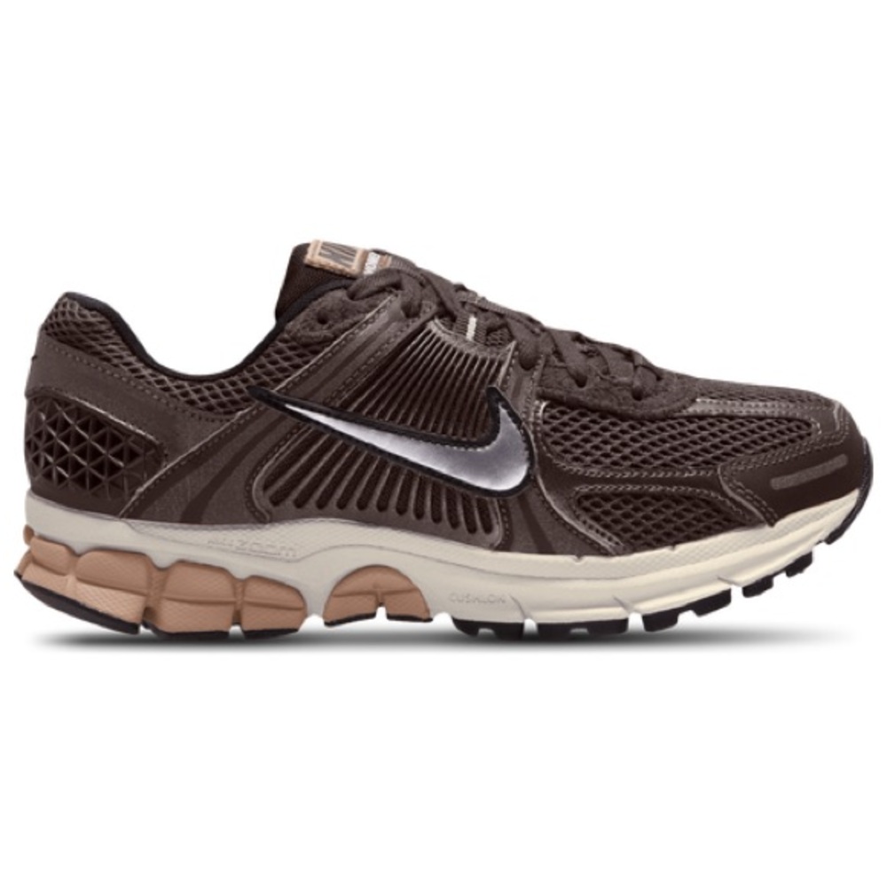 Nike Vomero 5.0 Brown size 8.5